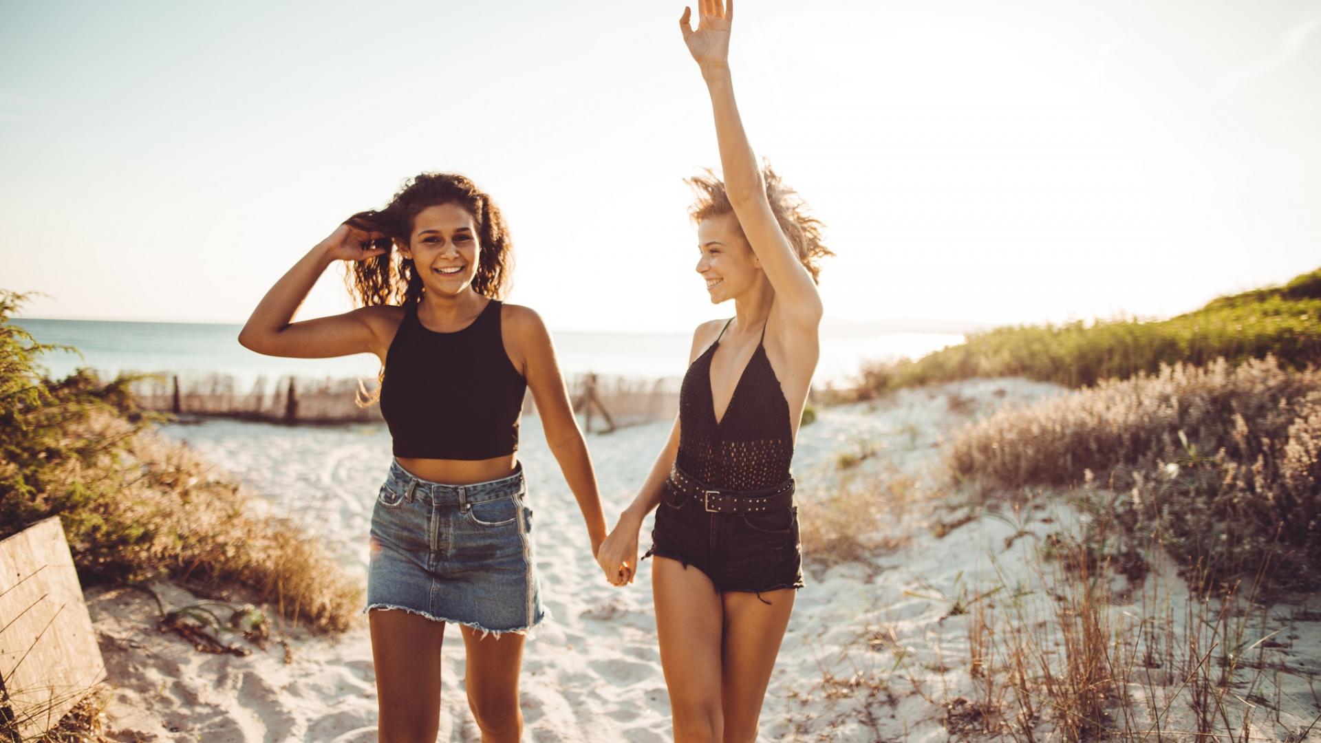 Frauen Laufen Strand