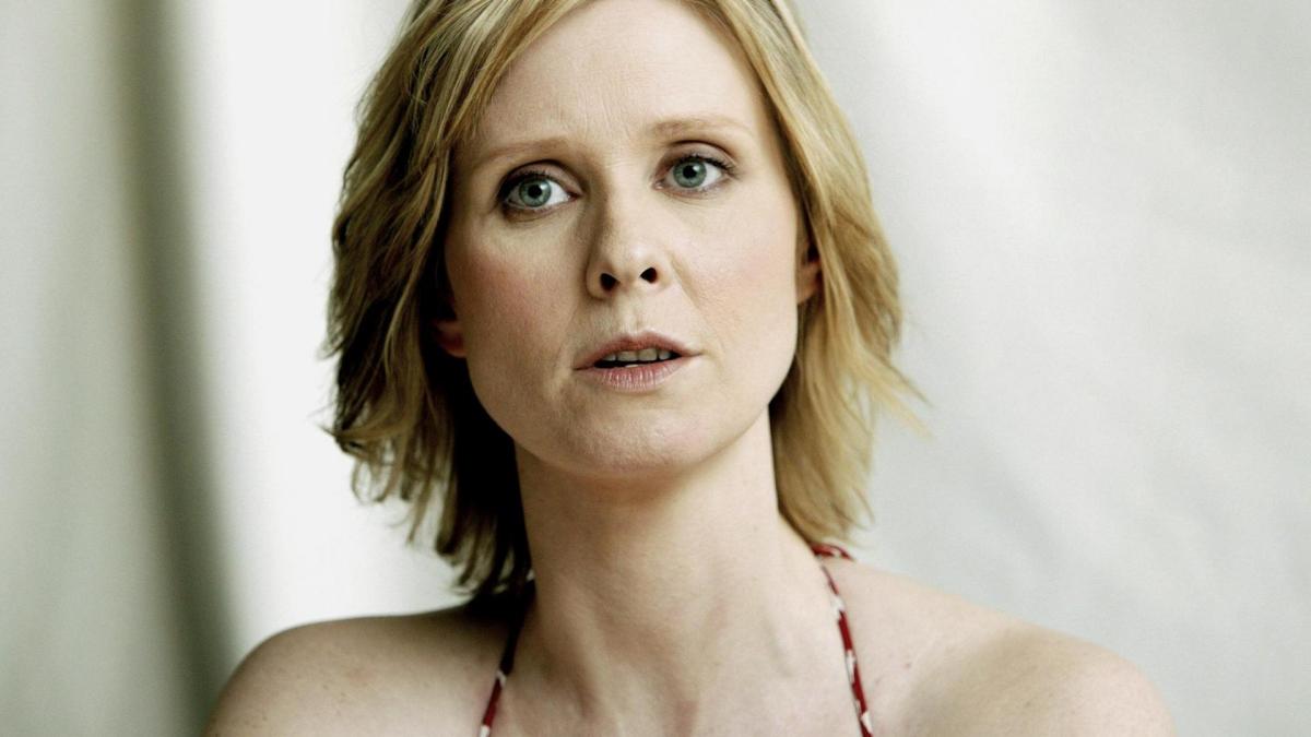 Cynthia Nixon geht mit "Be a lady they said" viral.