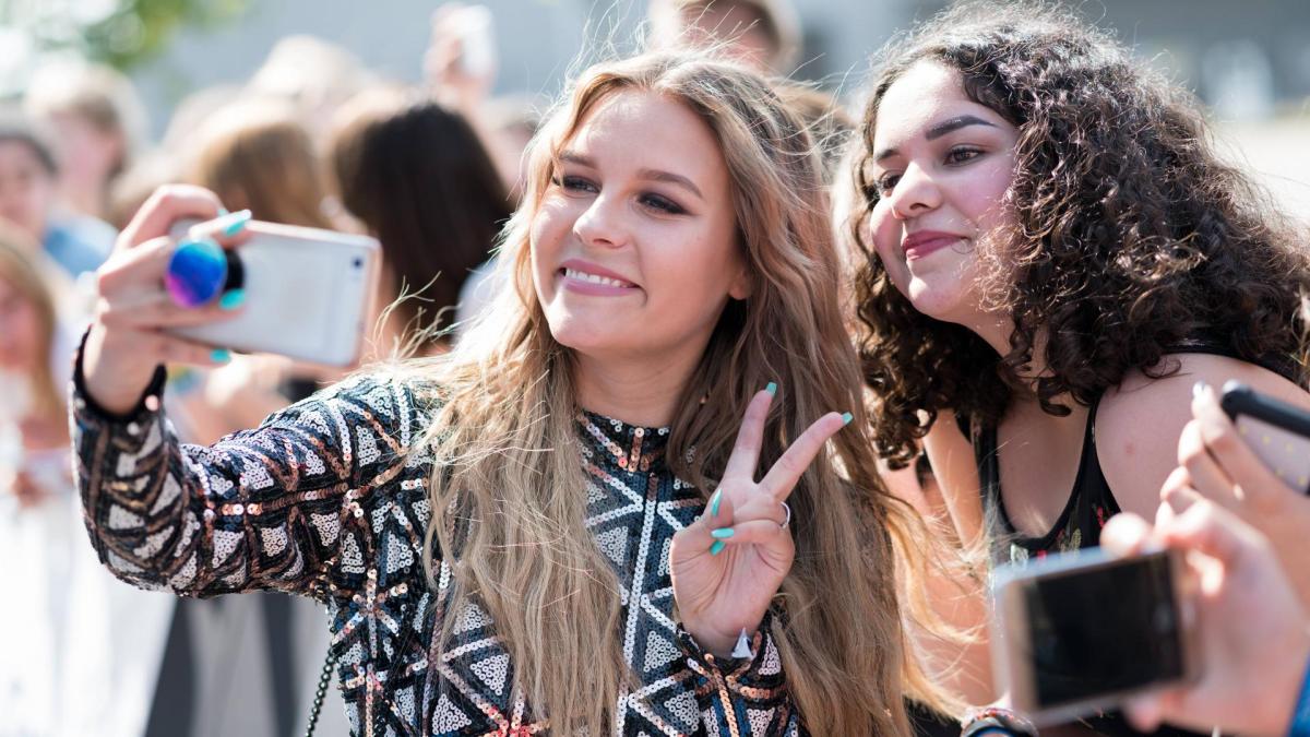 Dagi Bee auf dem Roten Teppich