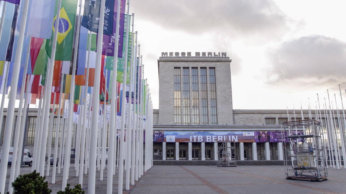 Eingang Masurenallee der Messe von der ITB Berlin