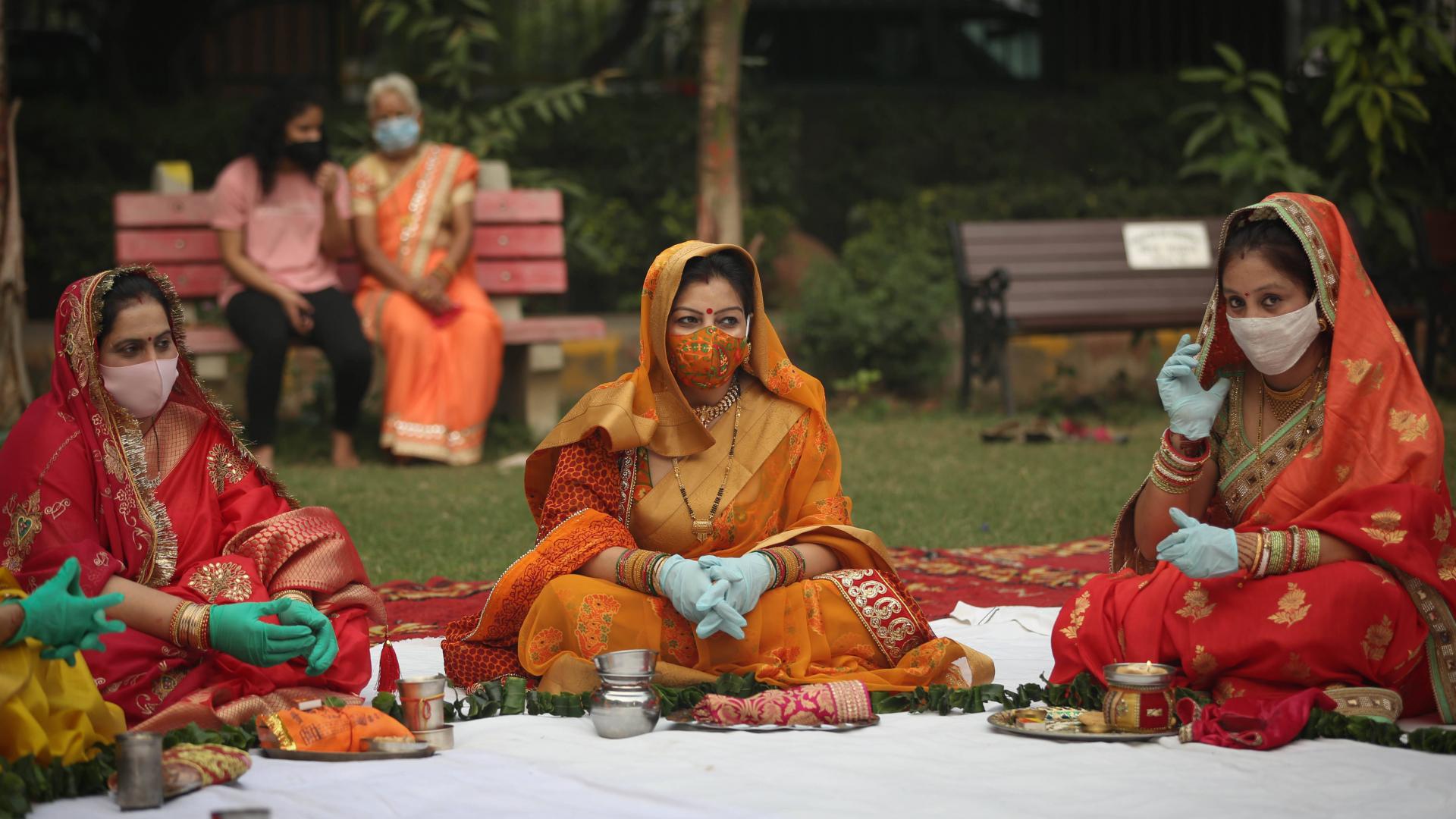 indien in zeiten von Corona frauen maske