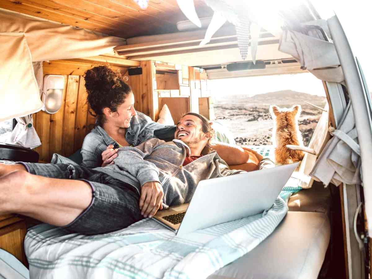 Vanlife Camper Couple paar auto