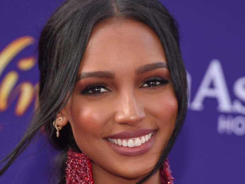 Model Jasmine Tookes hat ihre persönliche Märchen-Hochzeit erlebt.. © DFree/Shutterstock.com