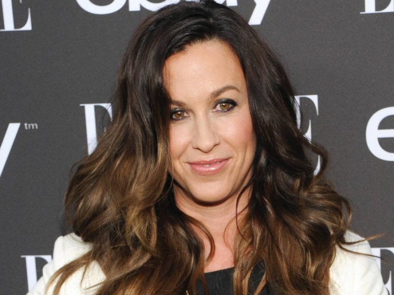 Alanis Morissette spricht offen über dramatische Erfahrungen als Teenager.. © imago images/The Photo Access