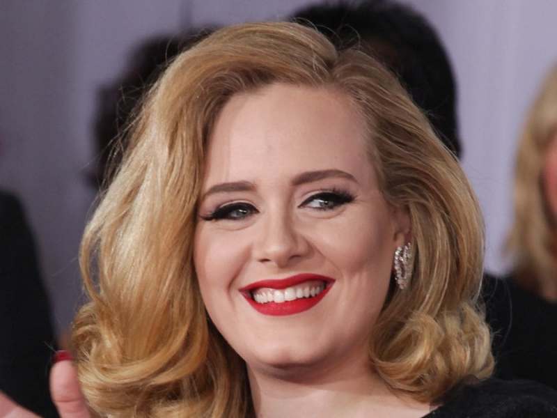 Adele ist wohl wieder offiziell vergeben.. © DFree/Shutterstock.com