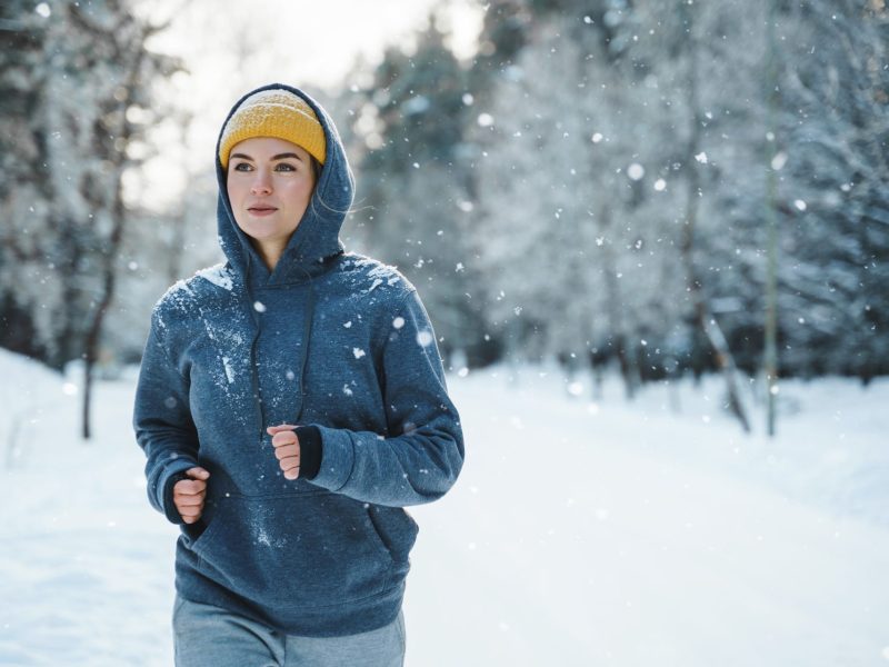 Frau Joggen Winter