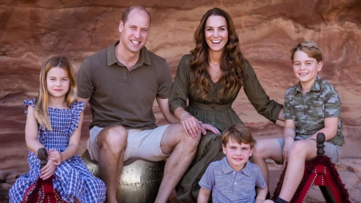 Die Cambridges auf dem Foto ihrer diesjährigen Weihnachtskarte.. © dukeandduchessofcambridge/instagram.com