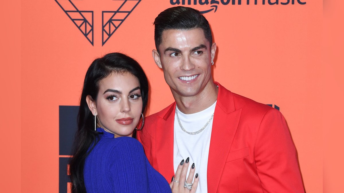 Cristiano Ronaldo und Georgina Rodríguez: Ihre Familie wächst weiter.. © imago/PA Images