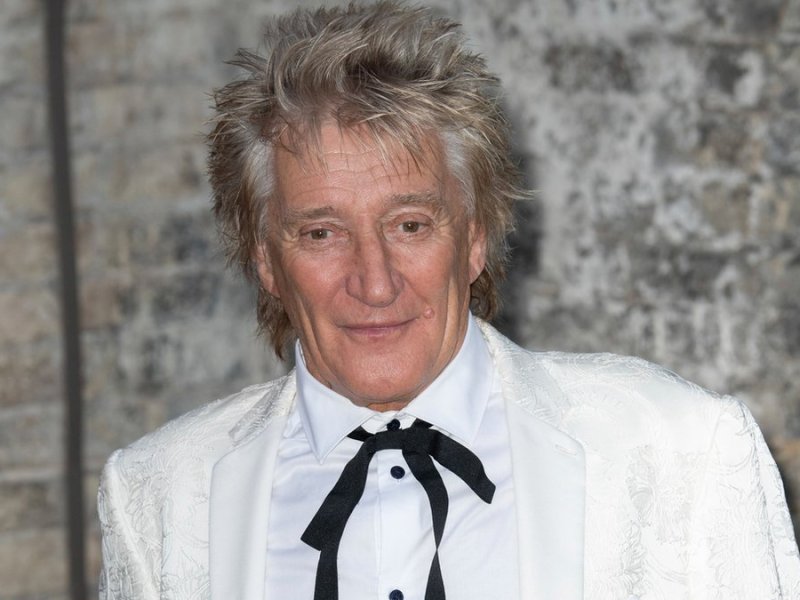 Rod Stewart bei einem Auftritt in London.. © Landmark Media. pictures@lmkmedia.com. Tel:00 44 20 7033 3830/ImageCollect