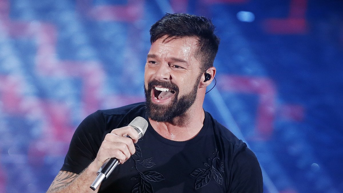 Ricky Martin feiert seinen 50. Geburtstag.. © Andrea Raffin/Shutterstock.com