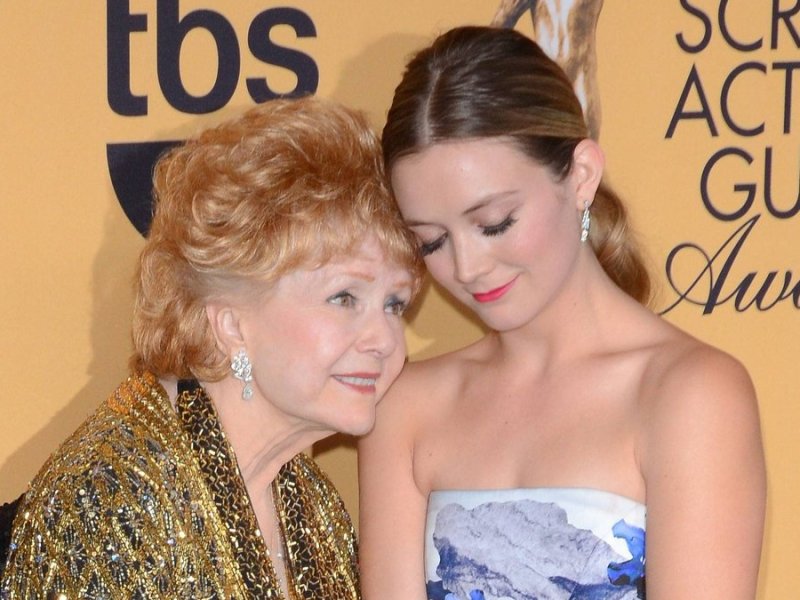 Debbie Reynolds (l.) und ihre Enkelin Billie Lourd.. © imago images/ZUMA Wire