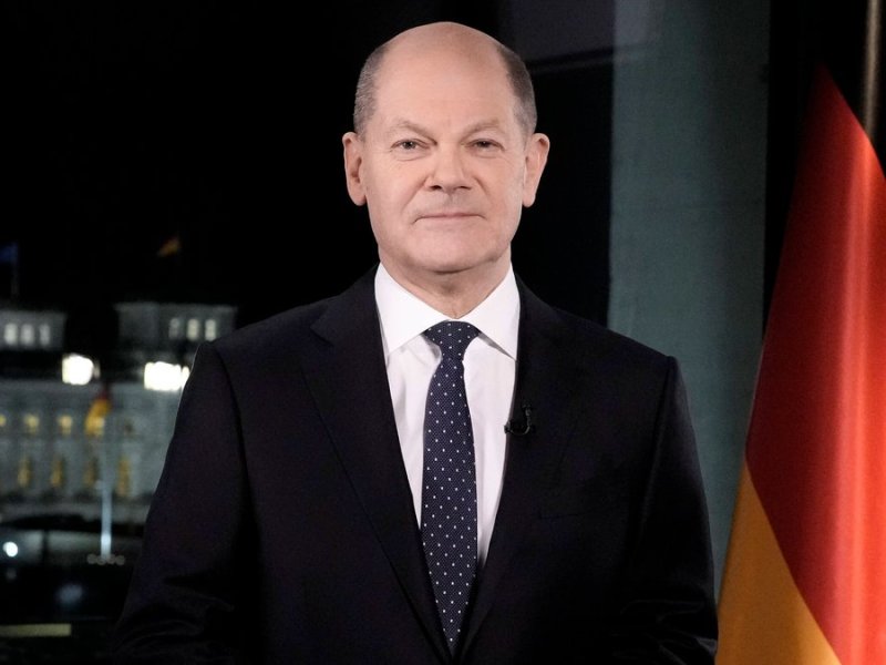 Olaf Scholz hält seine erste Neujahrsansprache als Bundeskanzler.. © imago images/Political-Moments