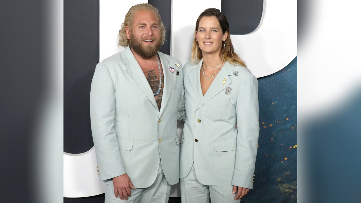 Jonah Hill und seine Freundin Sarah Brady auf der "Don't Look Up"-Premiere in New York City.. © imago/MediaPunch