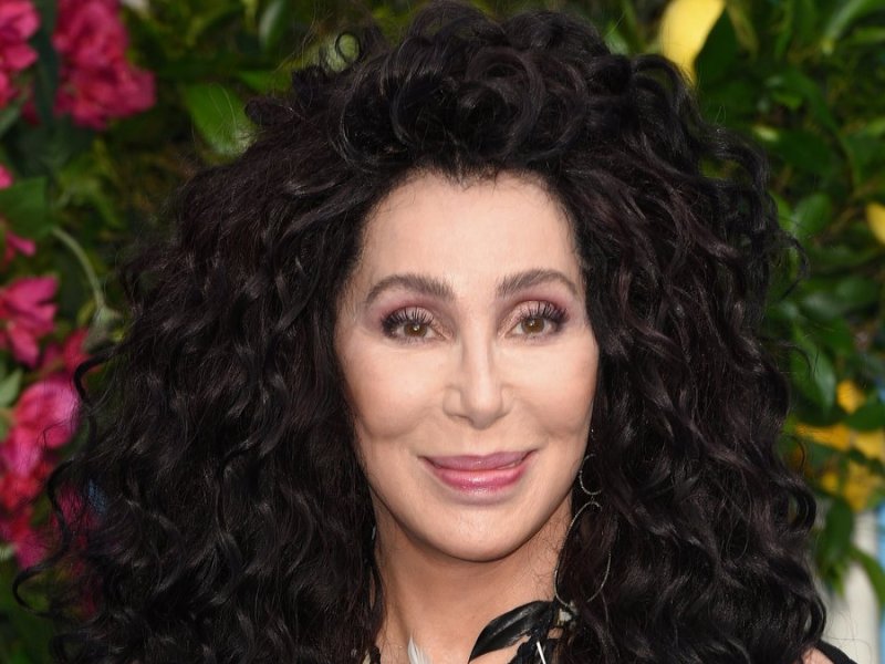 Cher hält sich auch mit 75 Jahren noch fit.. © Landmark Media/ImageCollect