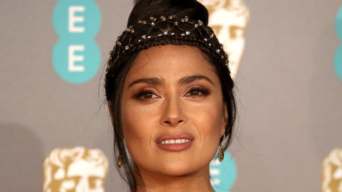 Salma Hayek weiß auch ohne Make-up zu punkten.. © Cubankite/Shutterstock.com