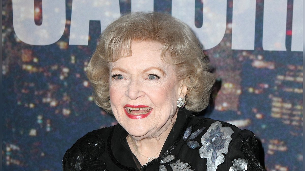 Betty White hätte im Januar ihren 100. Geburtstag gefeiert.. © 2015 Nancy Rivera/ACE Pictures/ImageCollect