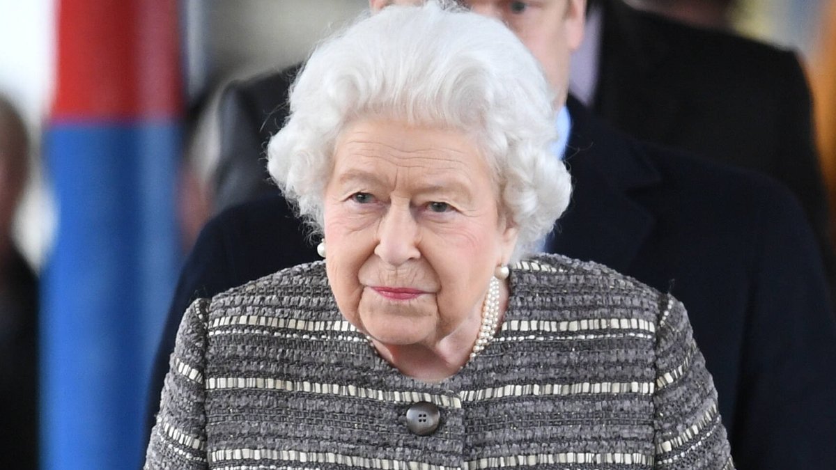 Die Queen hat sich mit dem Coronavirus infiziert.. © imago images/ZUMA Press/Joe Giddens