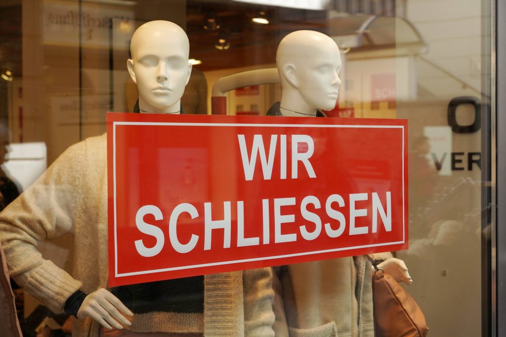 schaufenstter shoppen einkauf sale 