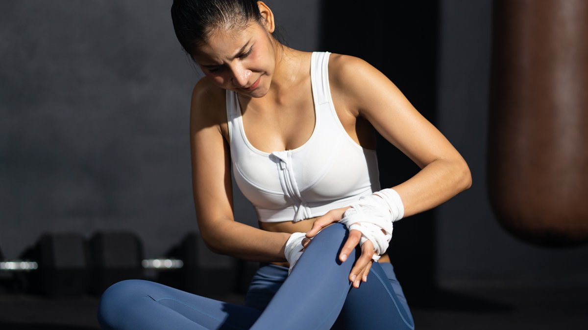 Dr. Sven Ostermeier: "Kein anderes Gelenk wird täglich so stark belastet und strapaziert wie das Knie.". © Teerasan Phutthigorn/Shutterstock.com