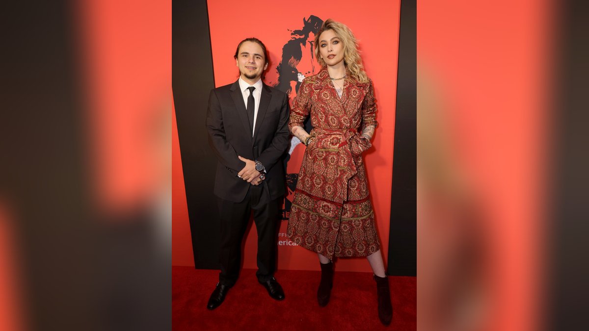 Prince Jackson und Paris Jackson bei der Eröffnung von "MJ: The Musical" in New York City.. © Michael Loccisano/Getty Images