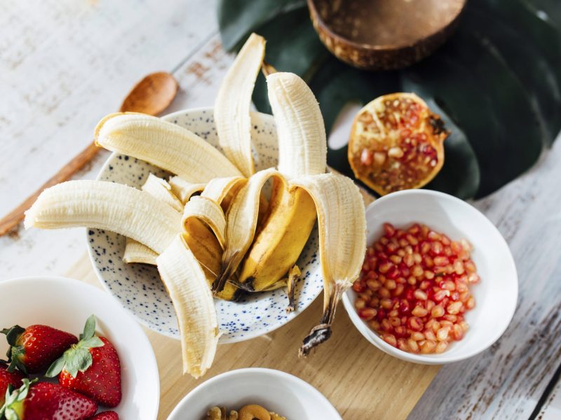 Bananenschale in Obstschale