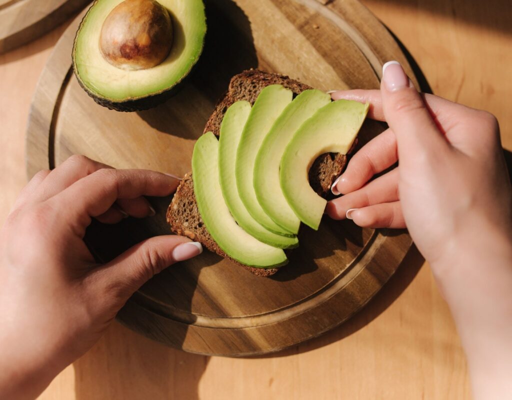 Brot Avocado Hände 