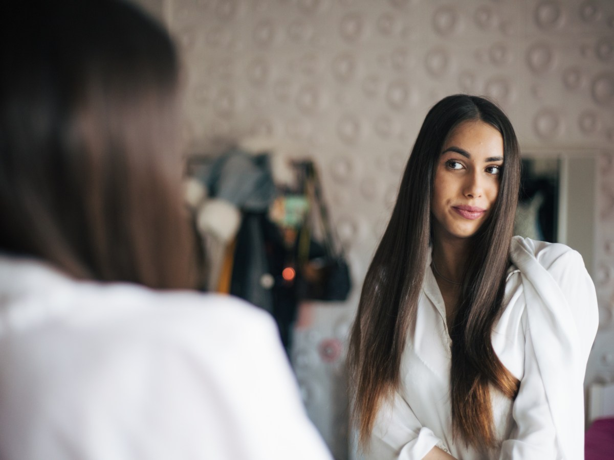 Trockene Haare im Herbst: Das passiert, wenn du Säure einsetzt