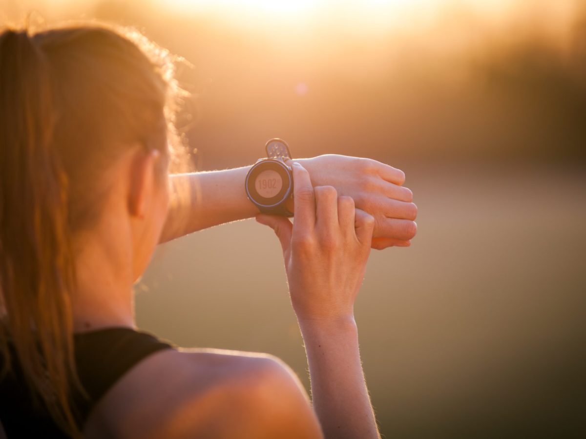 Frau Uhr Joggen