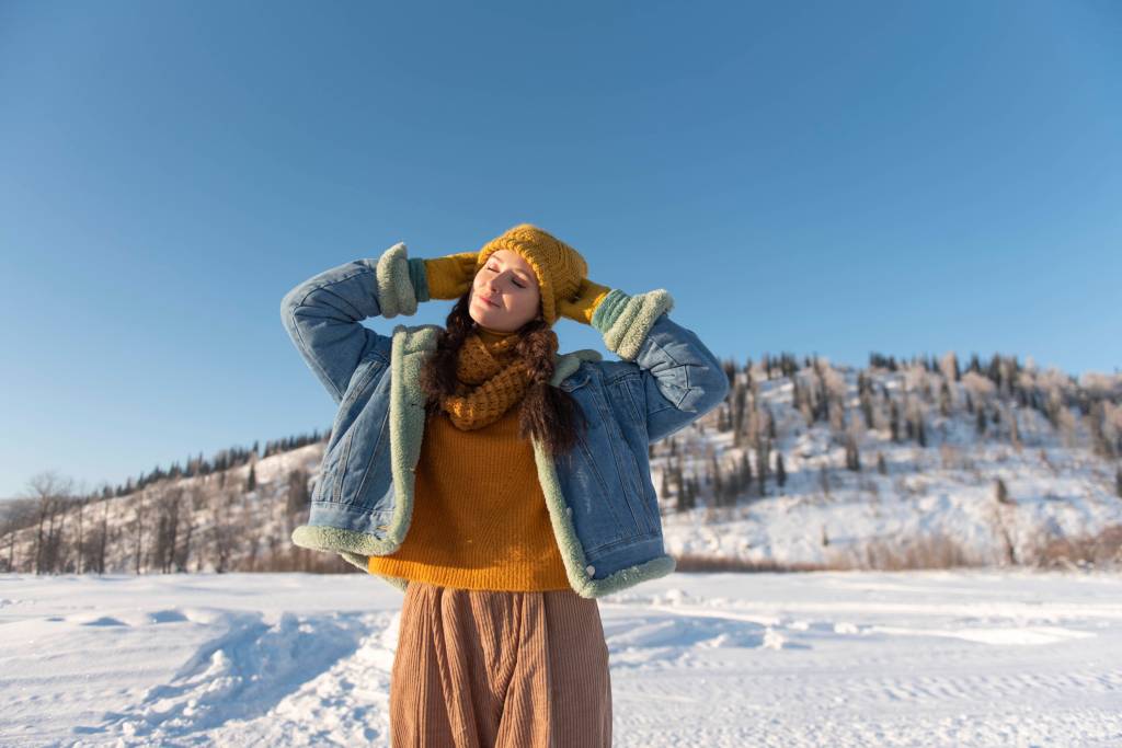 Frau mit Lagen-Look