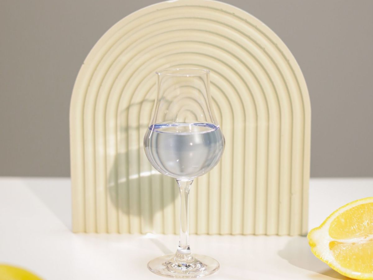 Darum trinken viele im Sommer Wasser mit Zitrone – und fühlen sich sofort besser