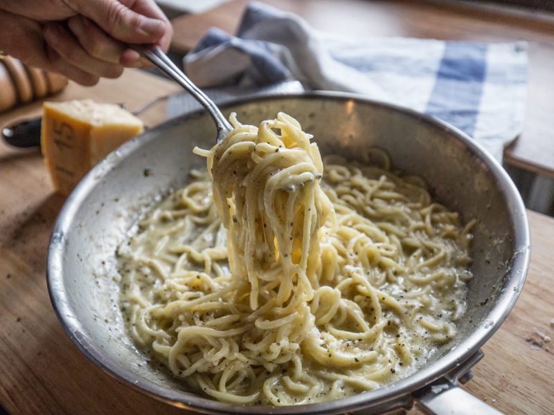 Spaghetti cacio e pepe