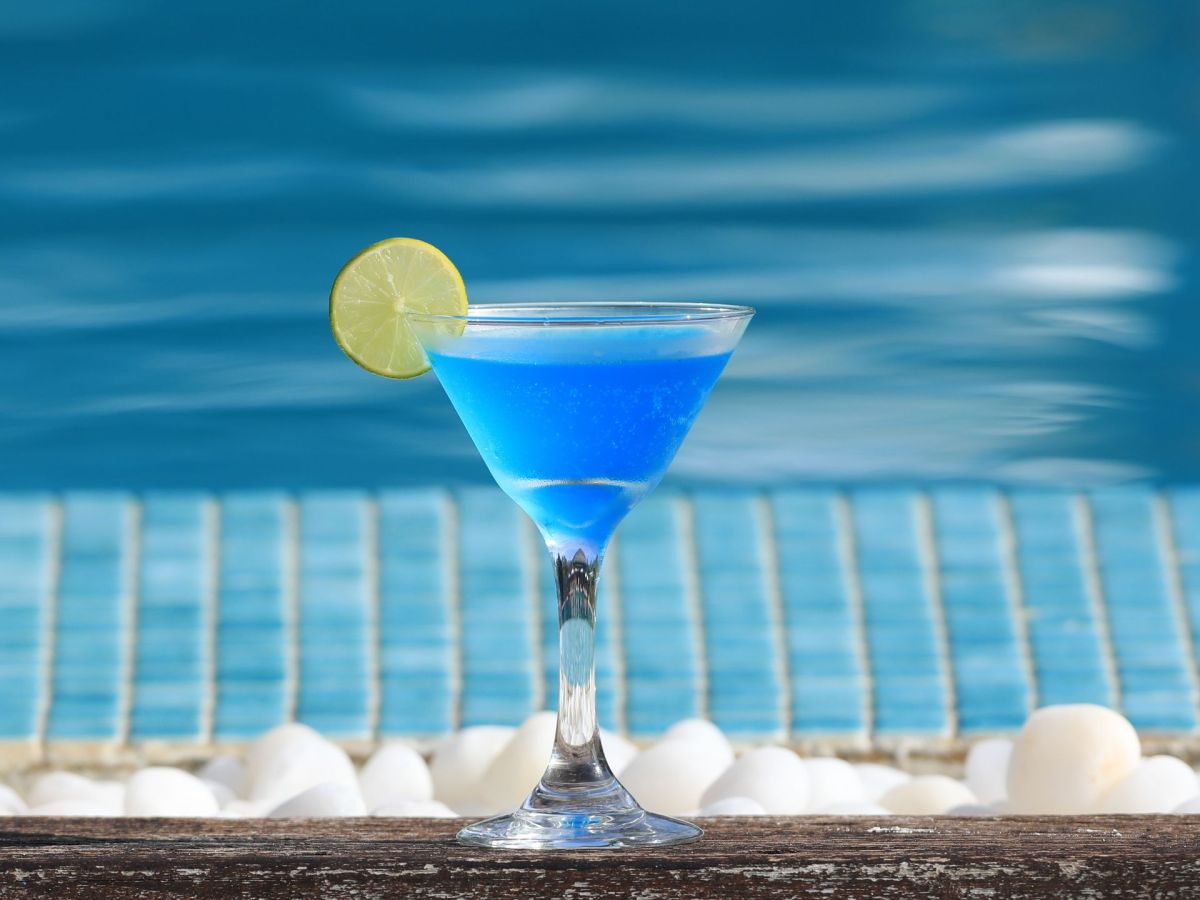 Blue Curaçao: Blaue Cocktails mit karibischen Likör