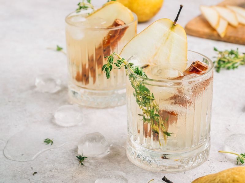 Weisswein Birne Schorle: Cocktail Idee für den Herbst