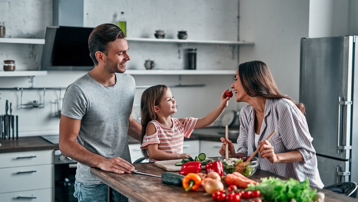 Wer nicht über 1.000 Euro für einen Thermomix ausgeben will, der findet in der Bosch Küchenmaschine MUM5 eine preiswerte Alternative.