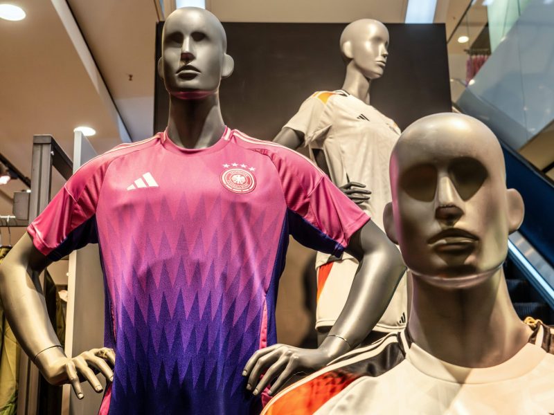 dfb Trikot weiß und pink