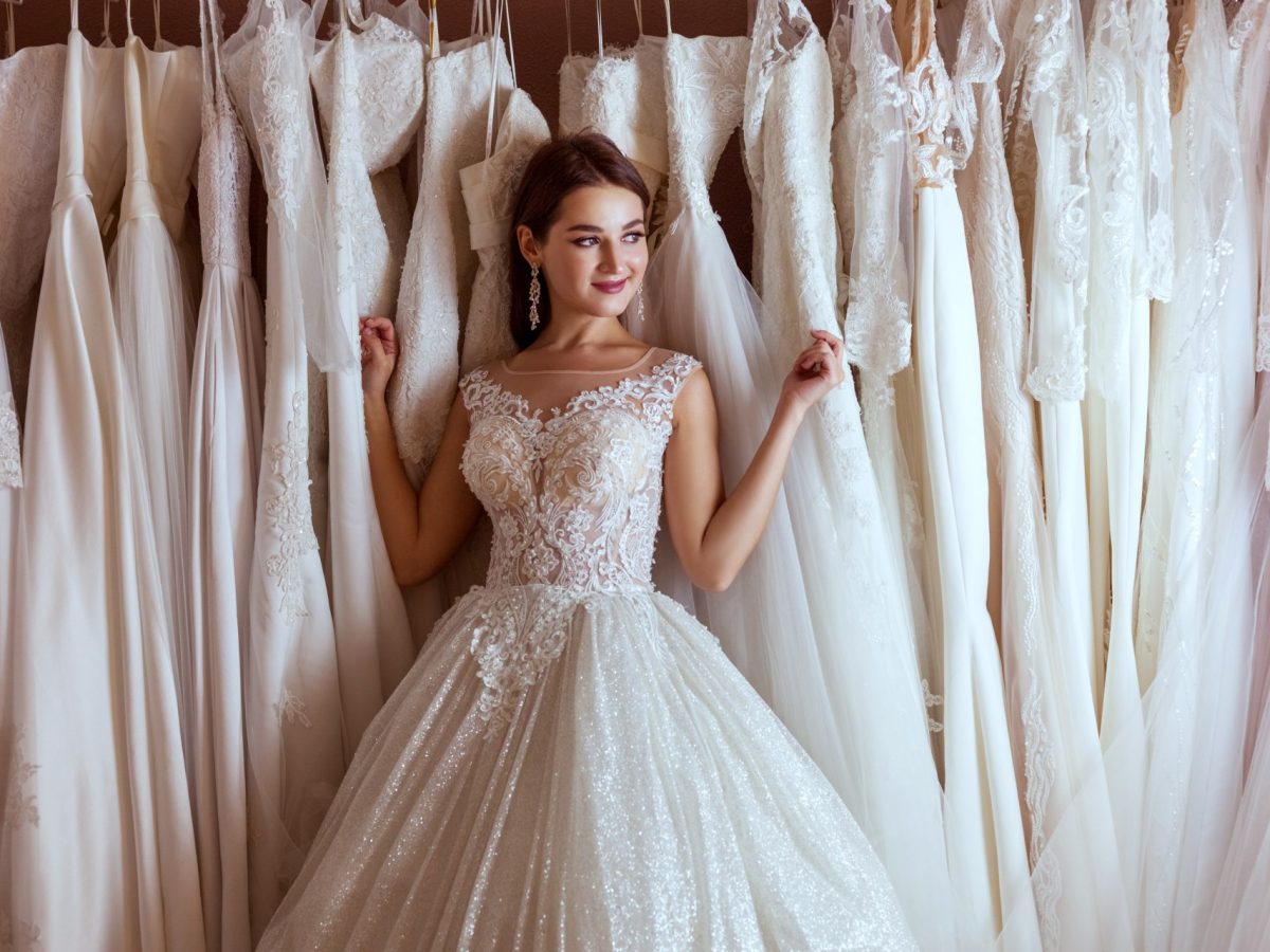 Brautmode 2024: Die neusten Hochzeitskleider-Trends für deinen großen Tag