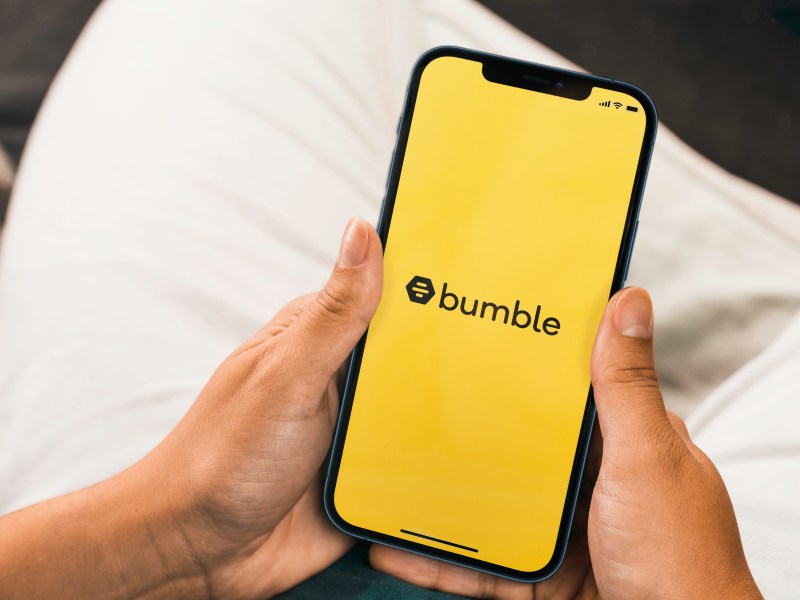 Die neue Bumble Statistik 2024 verrät, ob sich die Dating-App lohnt.