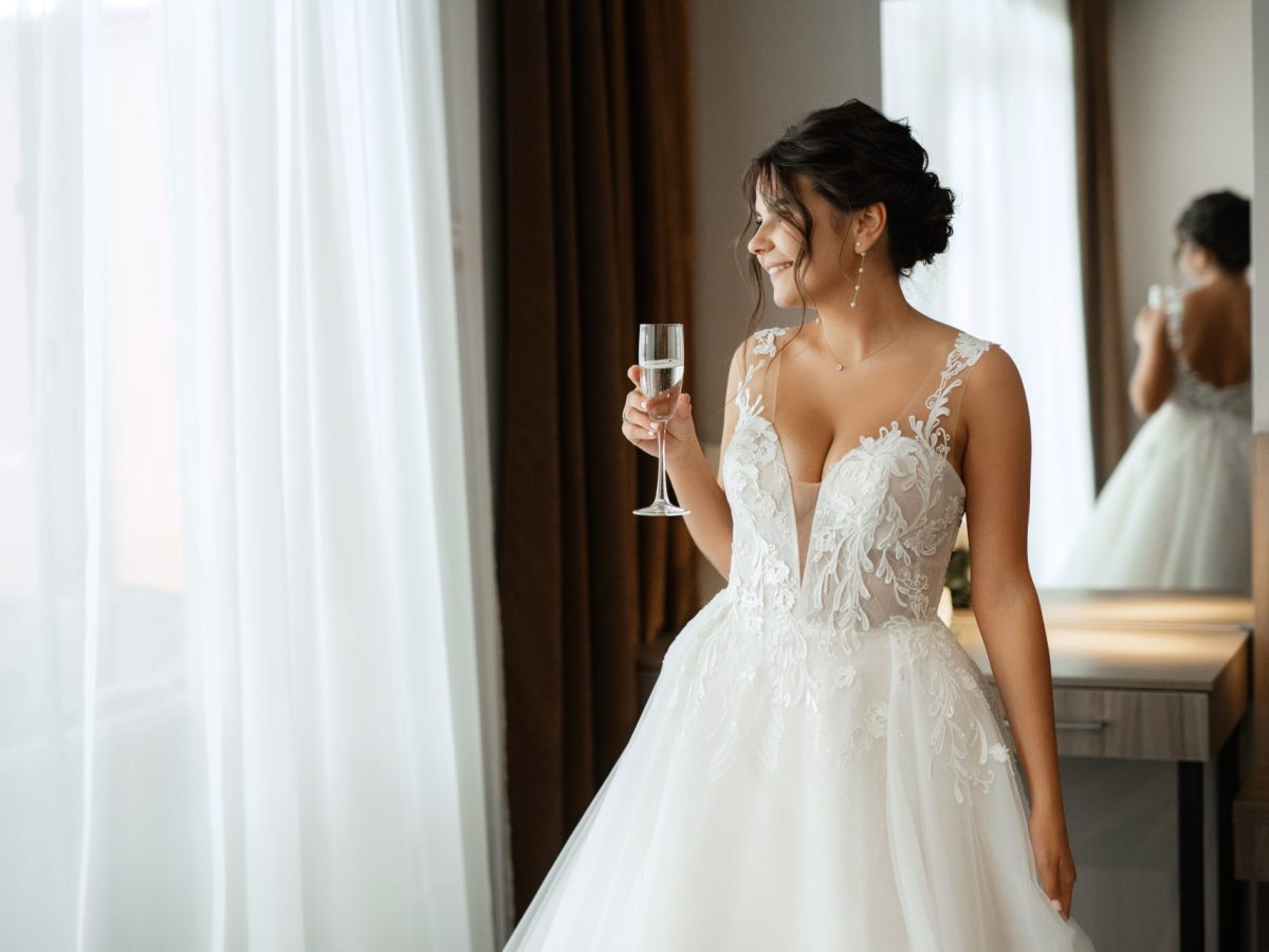 Hochzeitskleider für kleine Frauen: 8 Tipps, wie du das perfekte Brautkleid findest