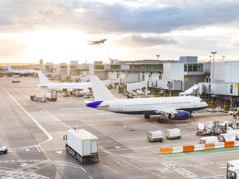 Passagiere mussten in einem Flugzeug bei über 50 Grad ausharren.