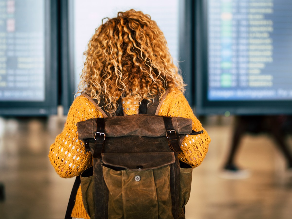 Handgepäck im Flugzeug: Aufgepasst! Diese Rucksäcke sind nicht erlaubt.