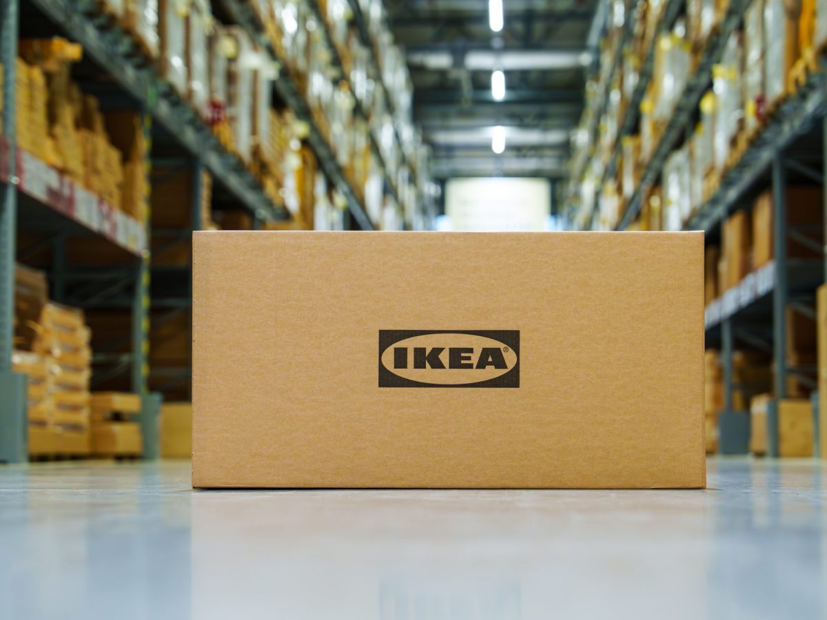 Dieses Ikea-Regal aus der Kinderabteilung passt perfekt in jede Küche