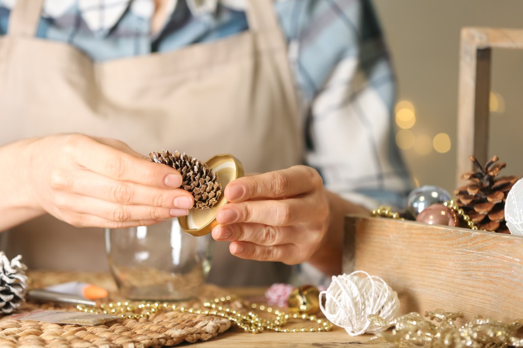 Weihnachtsdeko DIY: Schneekugel selber machen