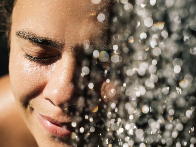 Skincare-Routine Produkte bei DM für unreine Mischhaut