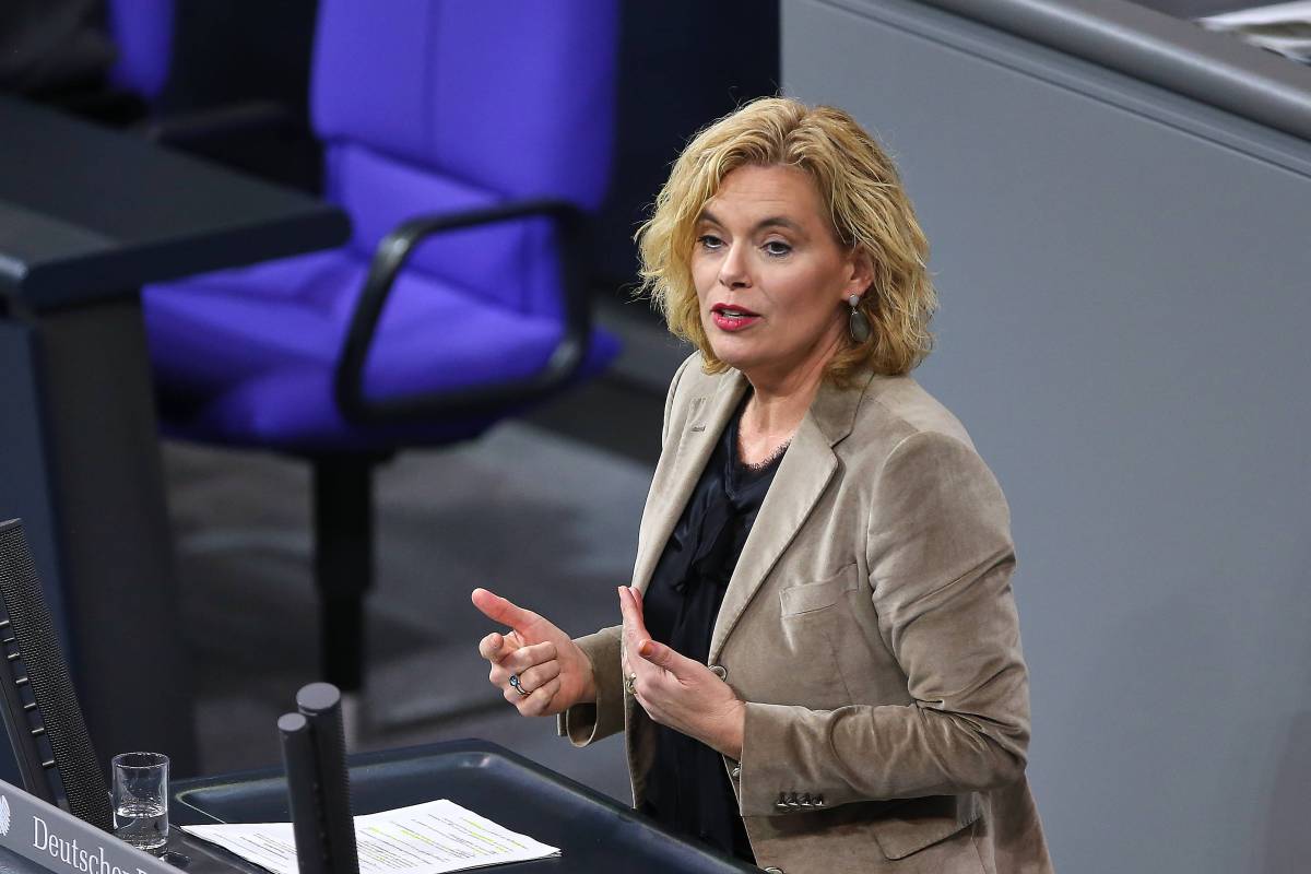 Julia Klöckner bei einer Bundestagssitzung.