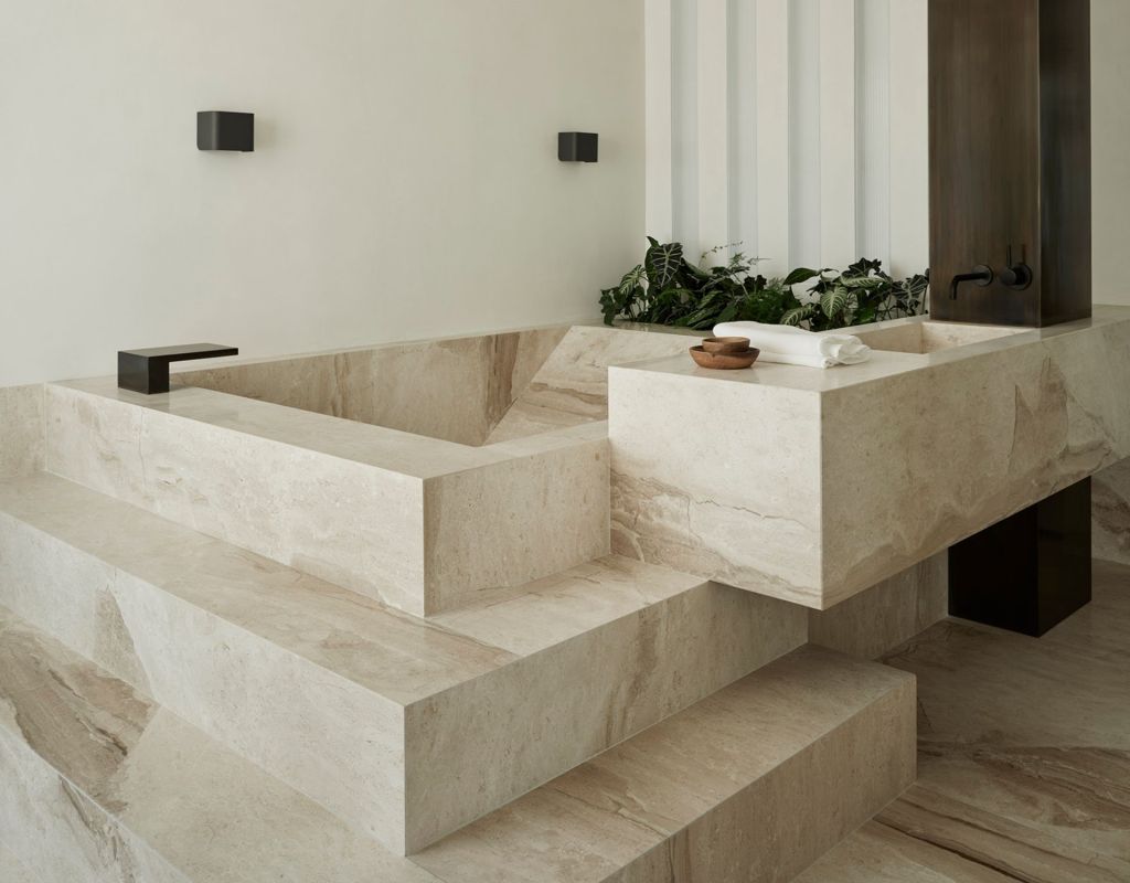 Wohntrend 2025: Step-up Badewanne