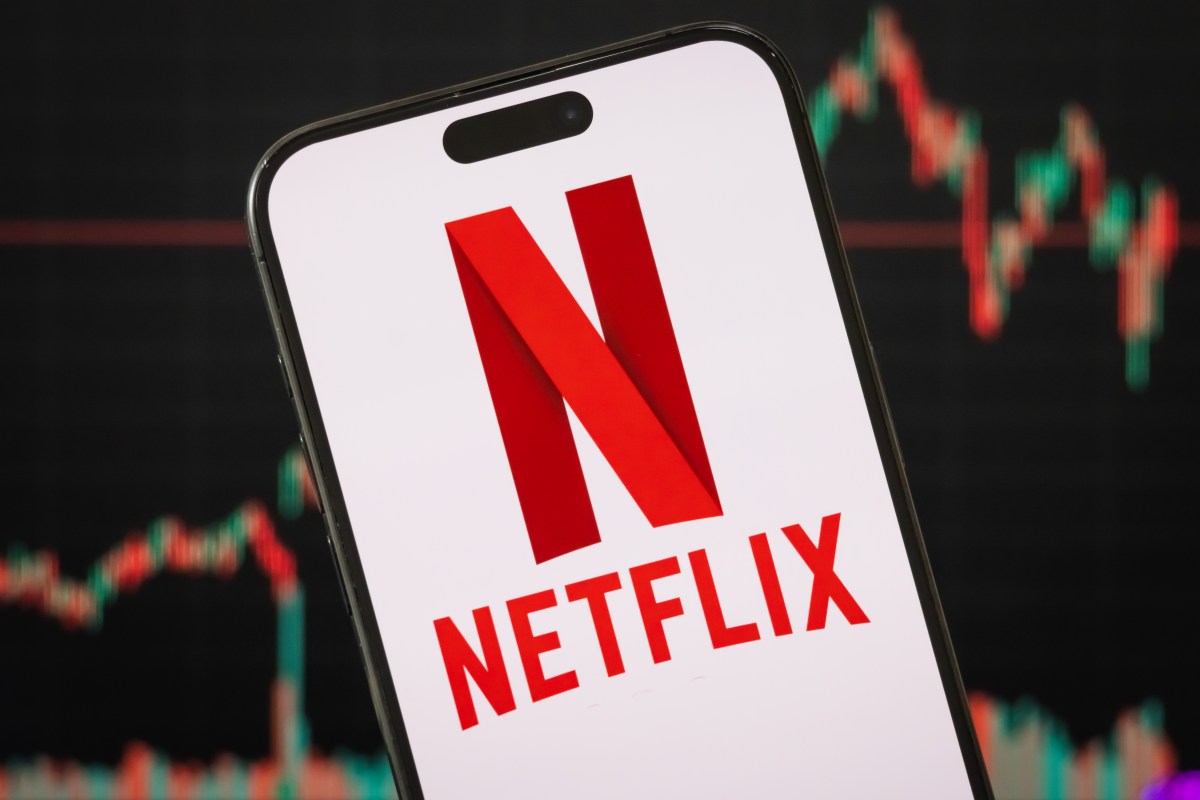Das Logo von Netflix auf dem Handy.